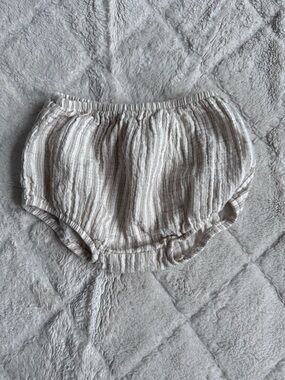 Quincy Mae | Cream and Gray Striped Bloomers | Size 18-24 Months